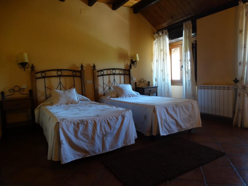 Hostal EL MESON Bed and Breakfast in Sigüenza