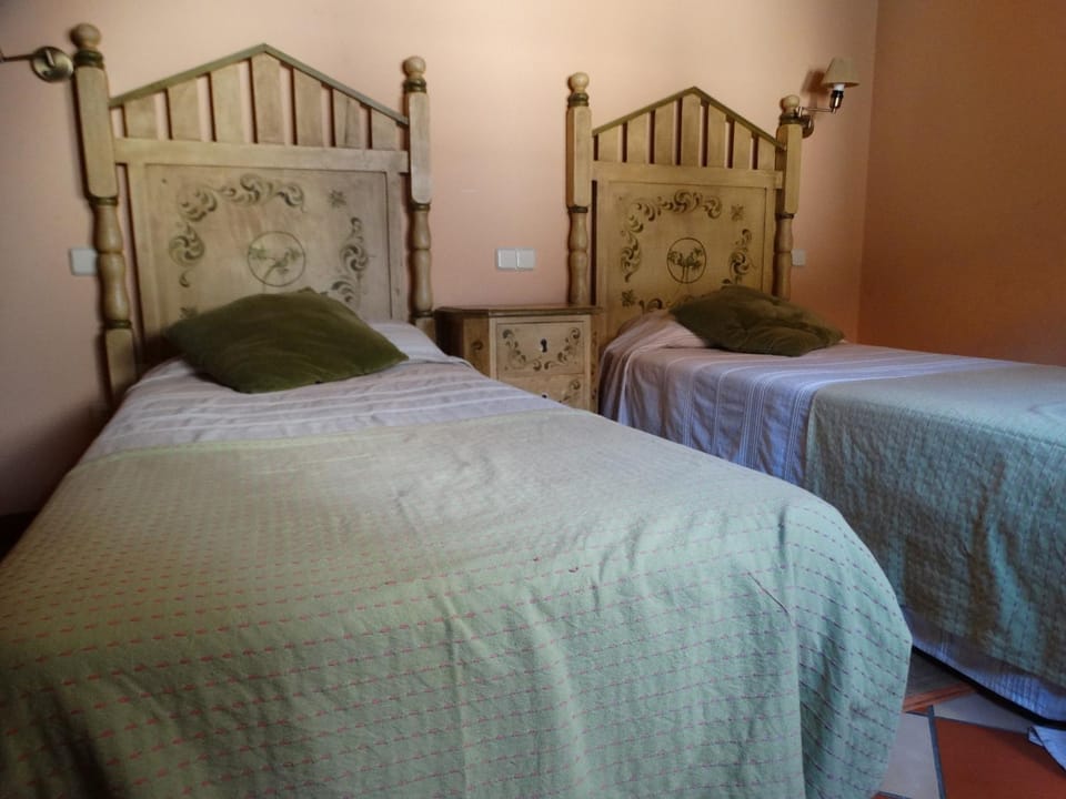 Hostal EL MESON Bed and Breakfast in Sigüenza