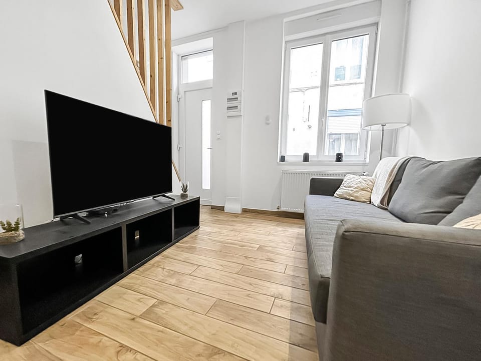 La maison peinte par Eugene Delacroix - Netflix House in Cambrai