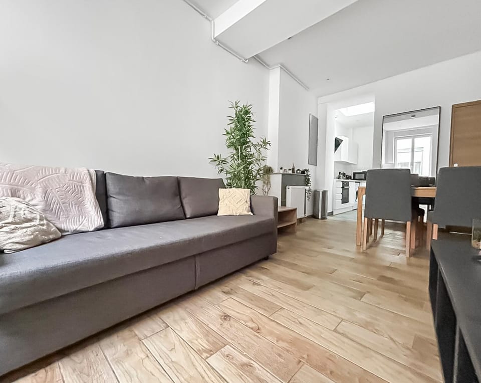 La maison peinte par Eugene Delacroix - Netflix House in Cambrai