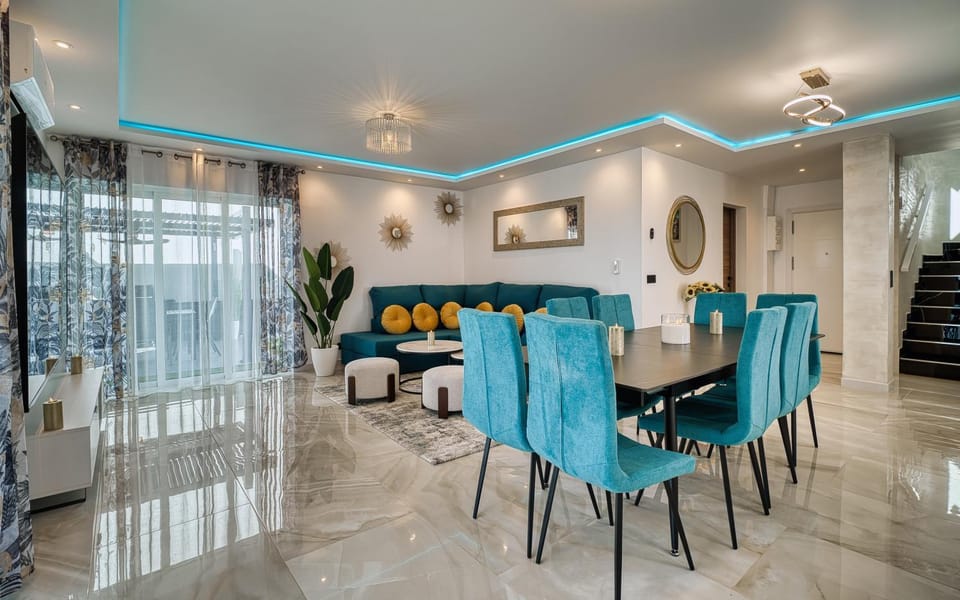 Living room, Seating area, Dining area