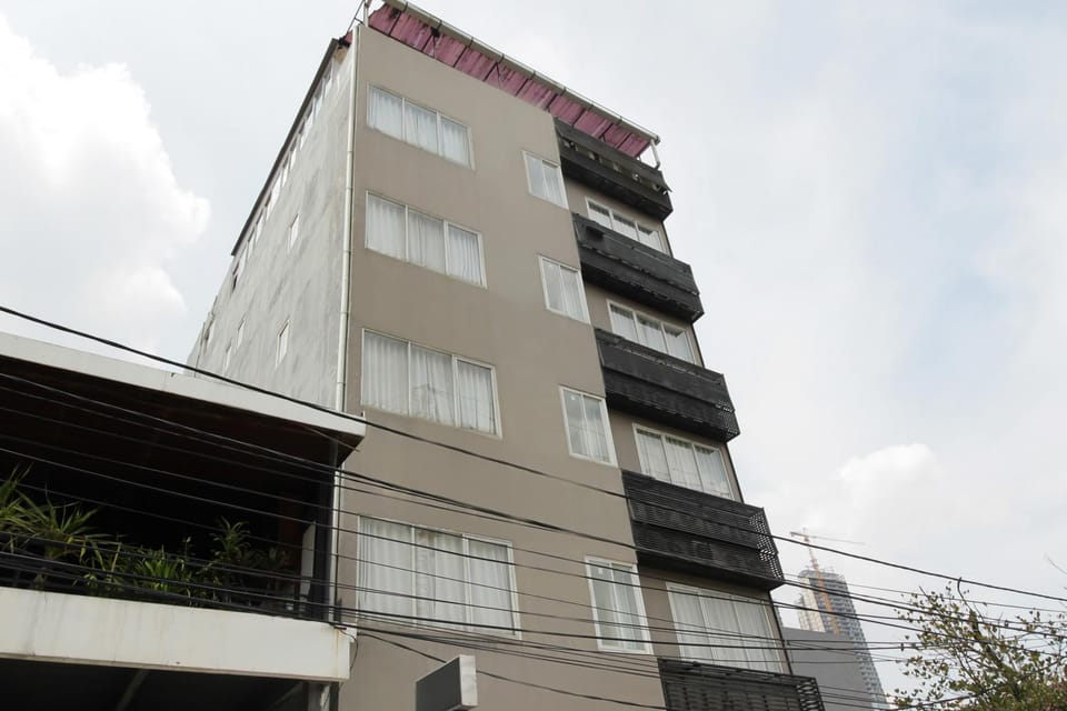 Residence100 Bed and Breakfast in Jakarta