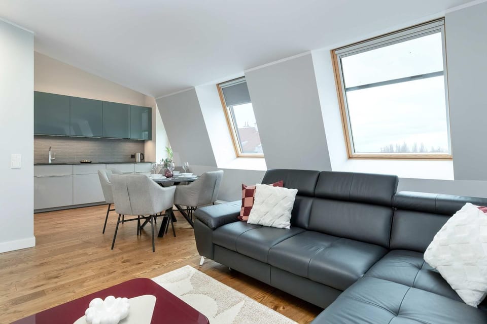 Kitchen or kitchenette, Living room, Seating area