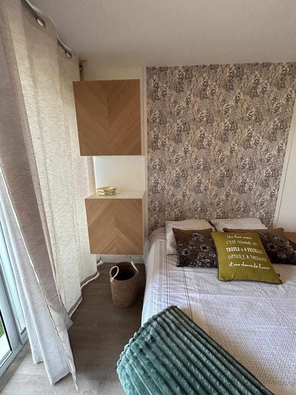 studio de la lagune piscine parking Apartment in Balaruc-les-Bains