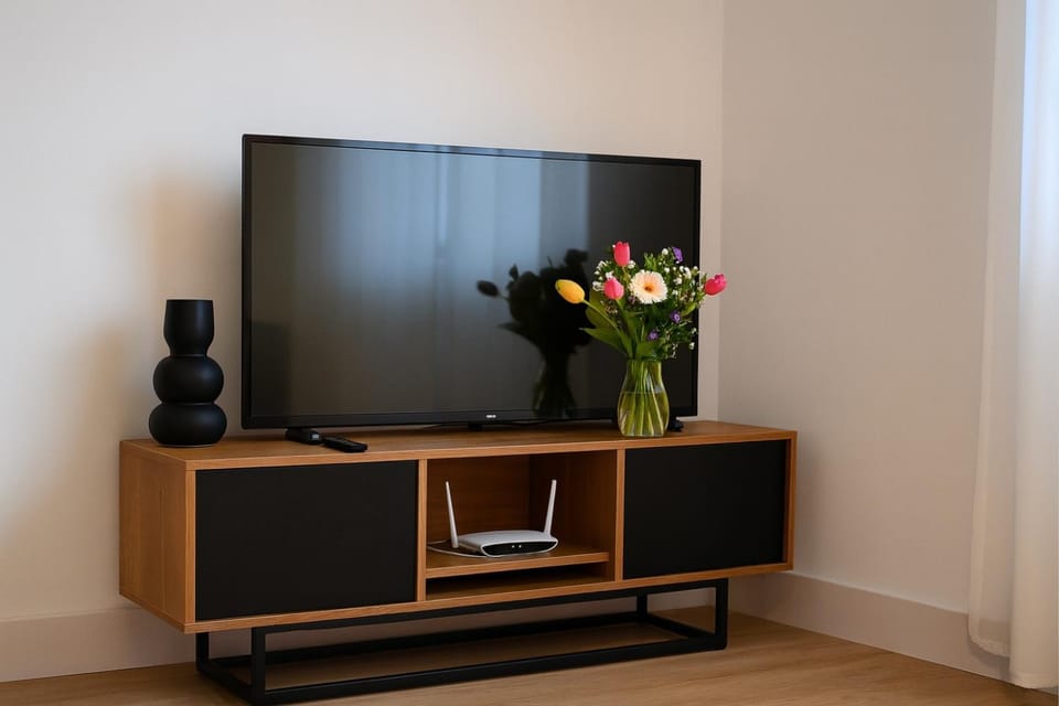 Communal lounge/ TV room, TV and multimedia