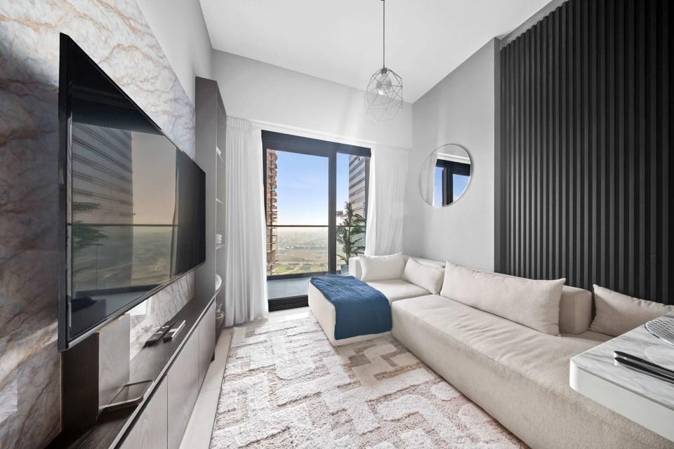 Free housekeeping visits during your stay - Stayshort - 1 Bedroom in Business Bay Sleeps 2 with City View Apartment in Dubai