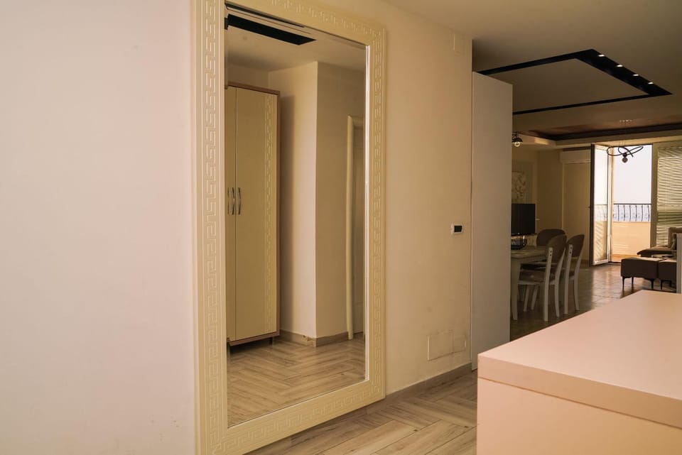 Bed, Photo of the whole room, Dining area, Bedroom, wardrobe