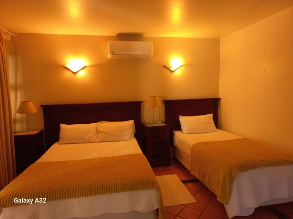 PJ'S Guest House Bed and Breakfast in Durban