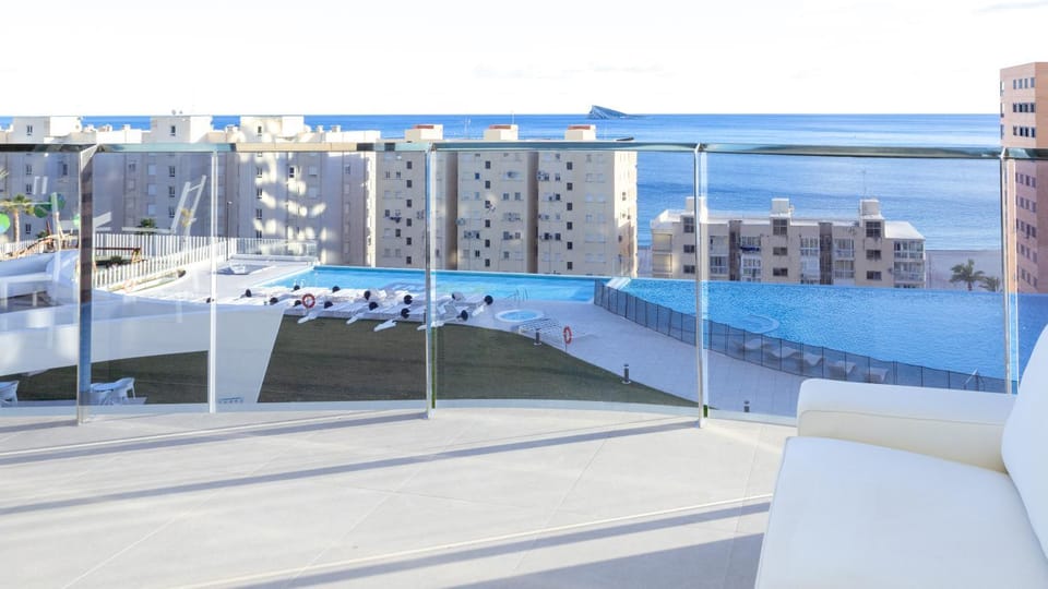 Balcony/Terrace, Pool view