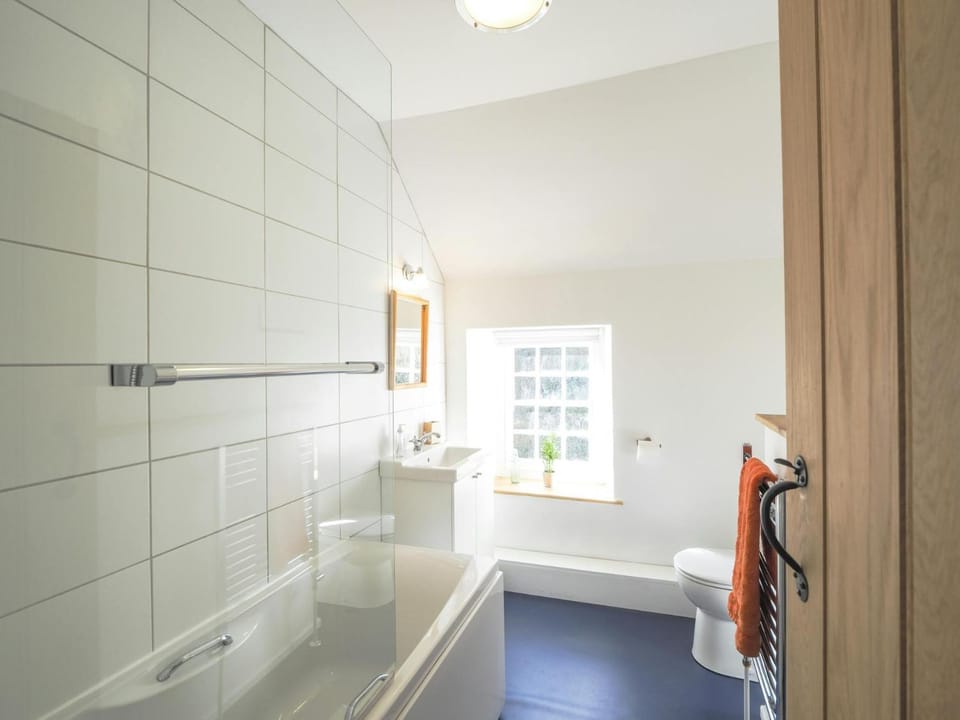 Bathroom, Bath