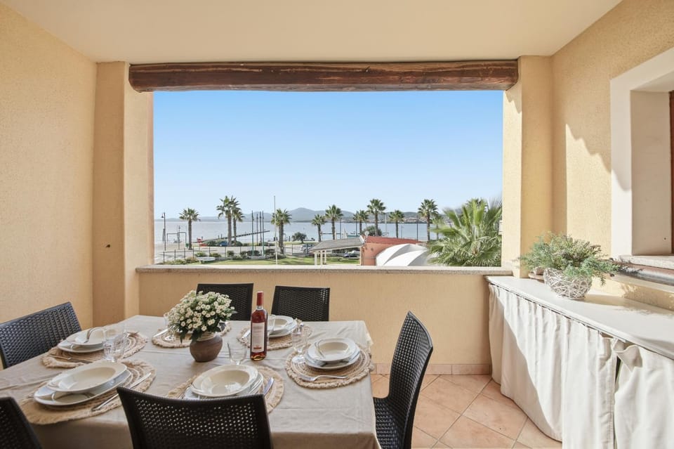 View (from property/room), Balcony/Terrace, Balcony/Terrace, Dining area, Sea view, Sea view