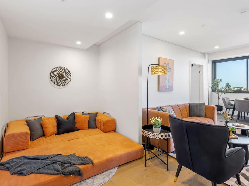 Modern 2BR - City Views & Pool & Free Parking Apartment in Brisbane