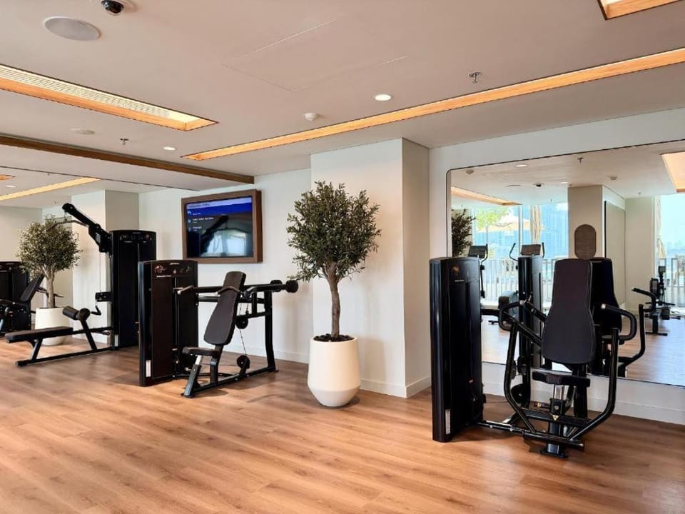 Chic 1BR Sea View, Palace Beach Residence Apartment in Dubai