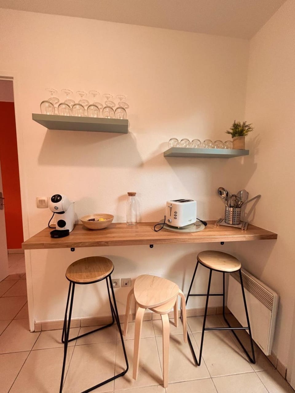 Kitchen or kitchenette