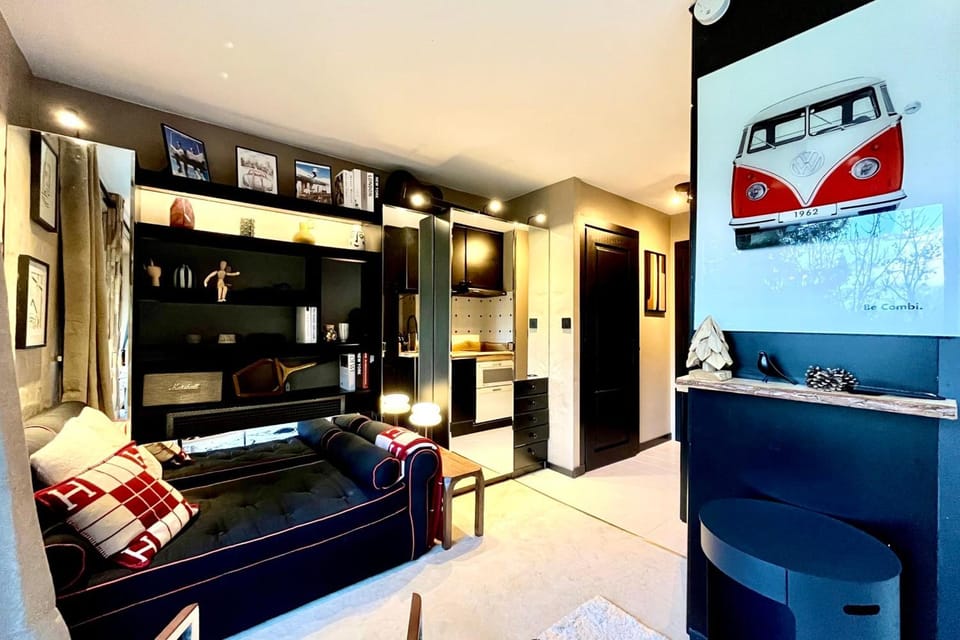 Bright apartment with balcony and pool Apartment in Megève