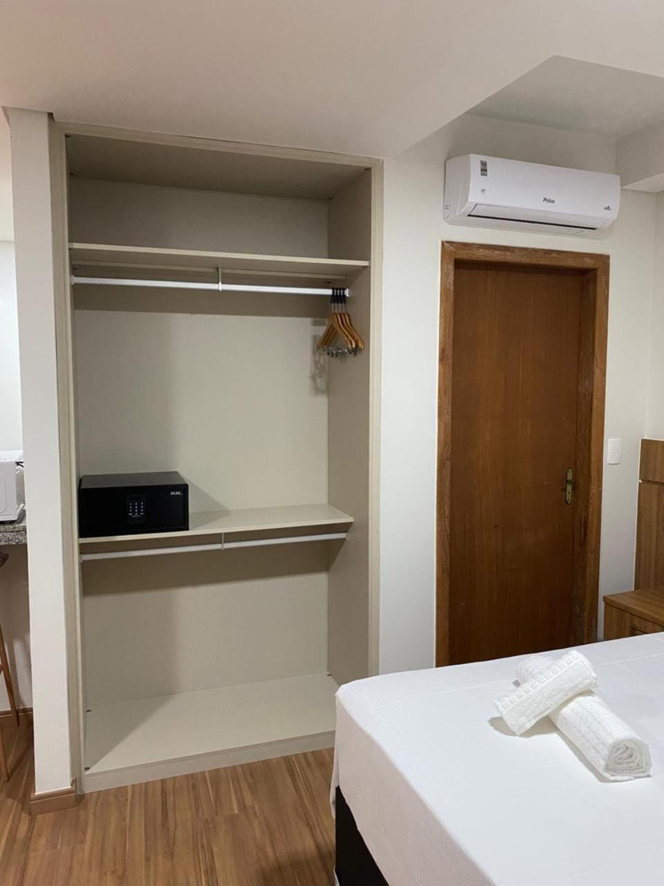 wardrobe, air conditioner