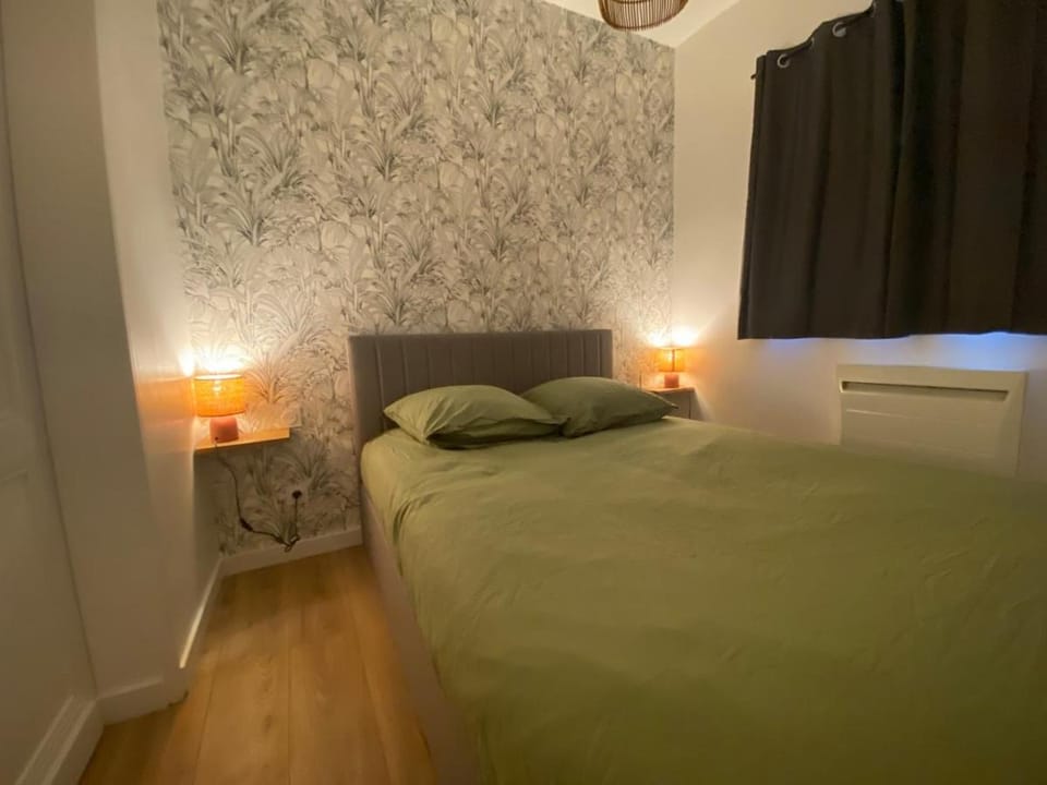 Maison de ville fraîchement rénovée proche tram Apartment in Nouvelle-Aquitaine