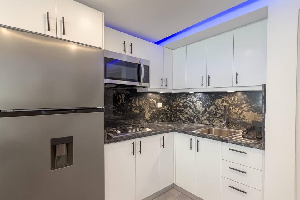 microwave, oven, kitchen