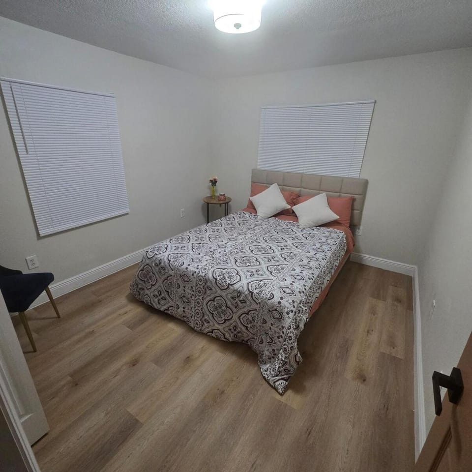 Newly renovate Tampa Home near Busch Gardens House in Tampa