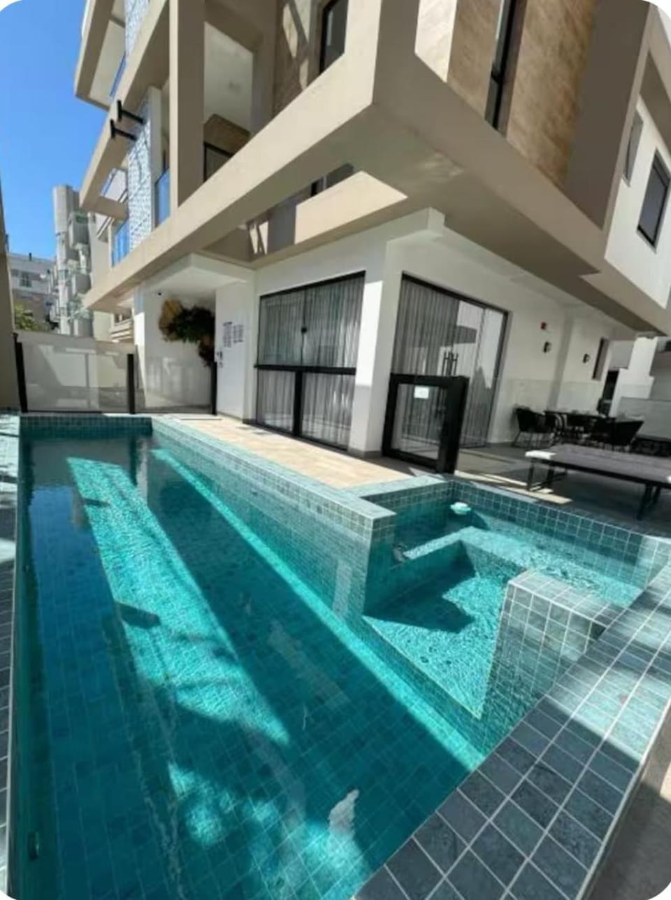 Swimming pool, Swimming pool