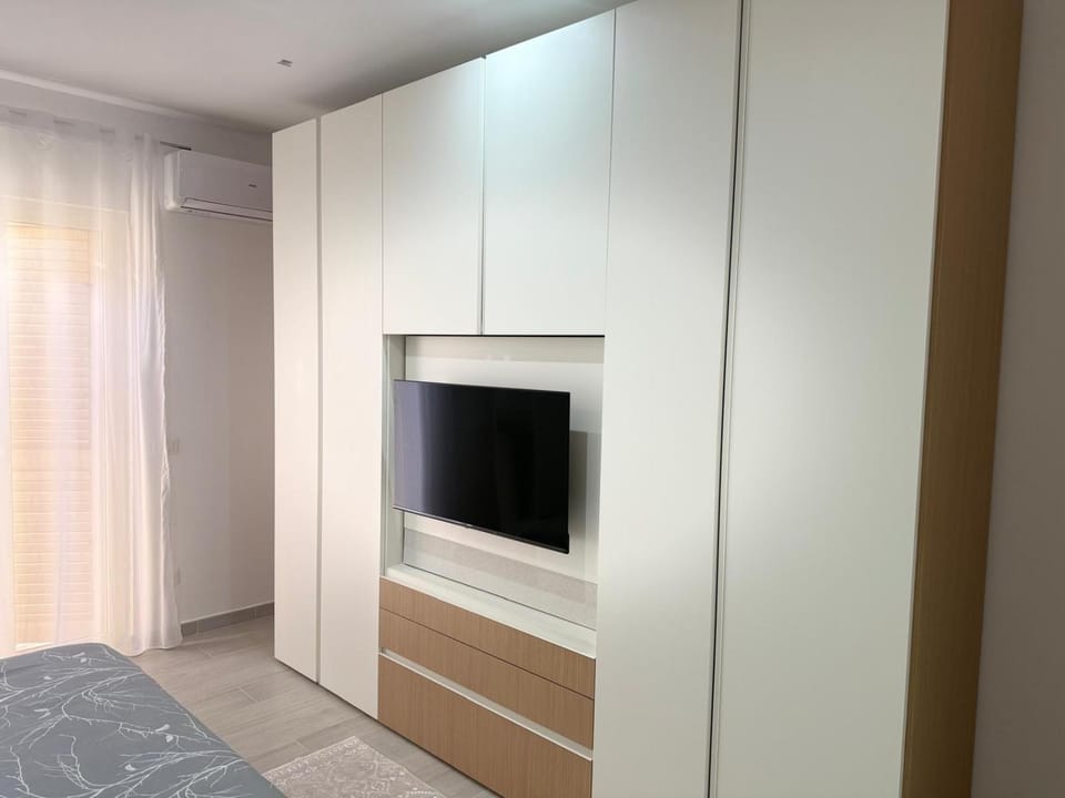 TV and multimedia, wardrobe