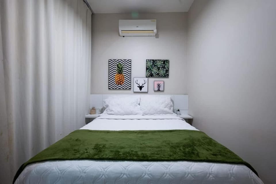 Two blocks from Leblon Beach, near the shopping mall Apartment in Rio de Janeiro