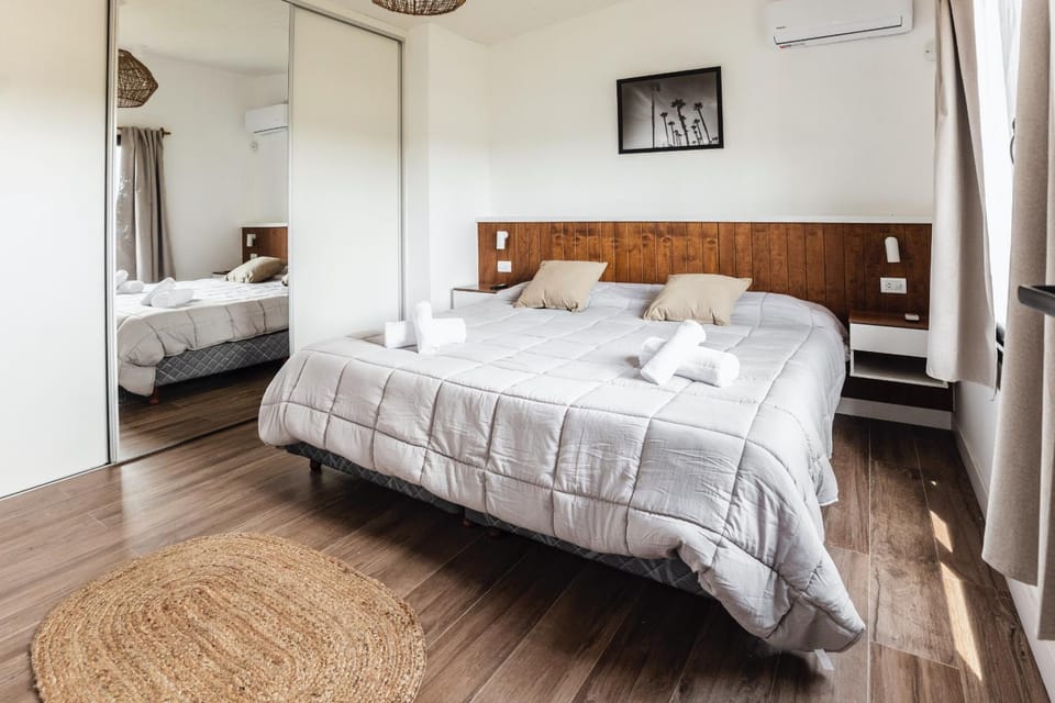 Bed, Photo of the whole room, Bedroom, towels, wardrobe, air conditioner