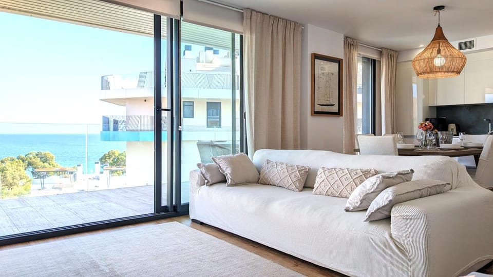 Living room, Sea view