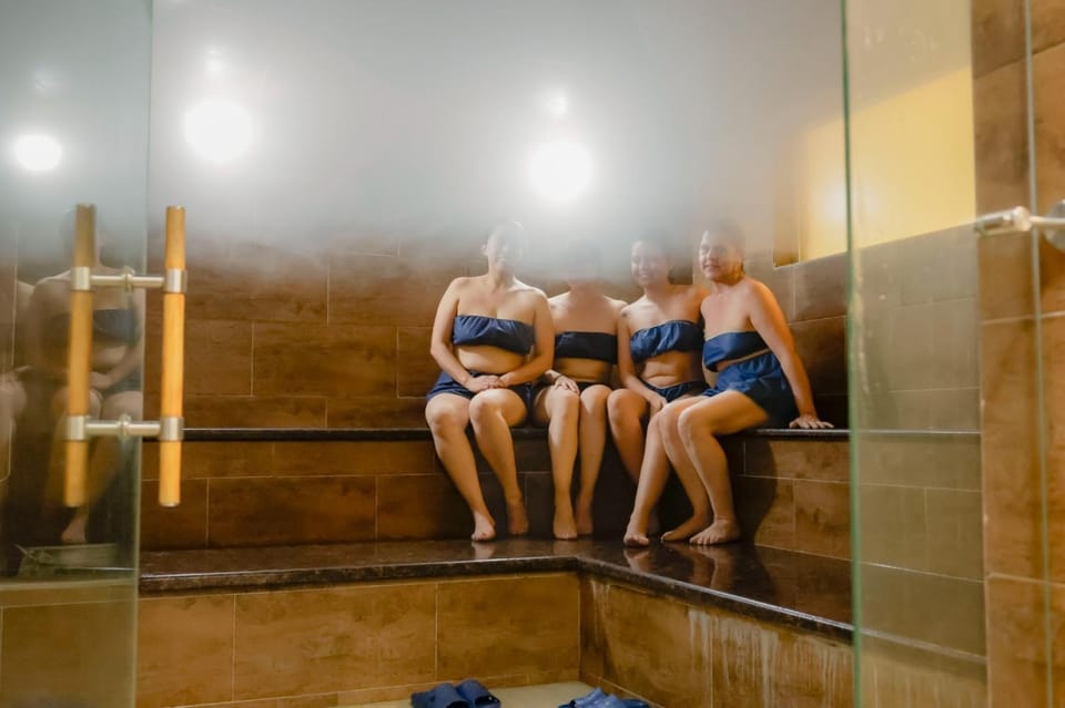 Bathroom, Spa and wellness centre/facilities
