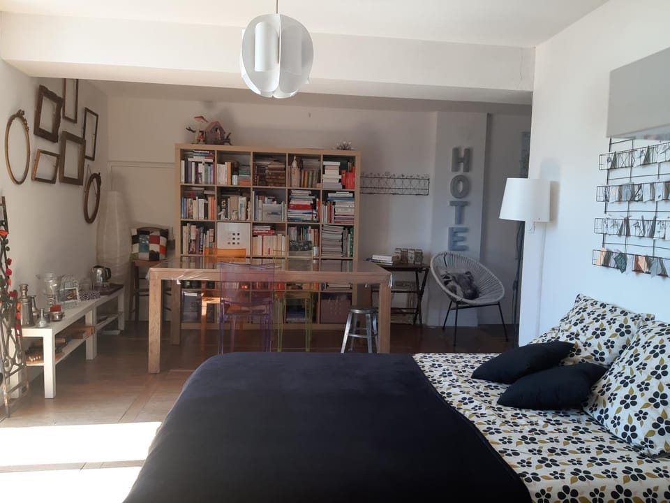 Photo of the whole room