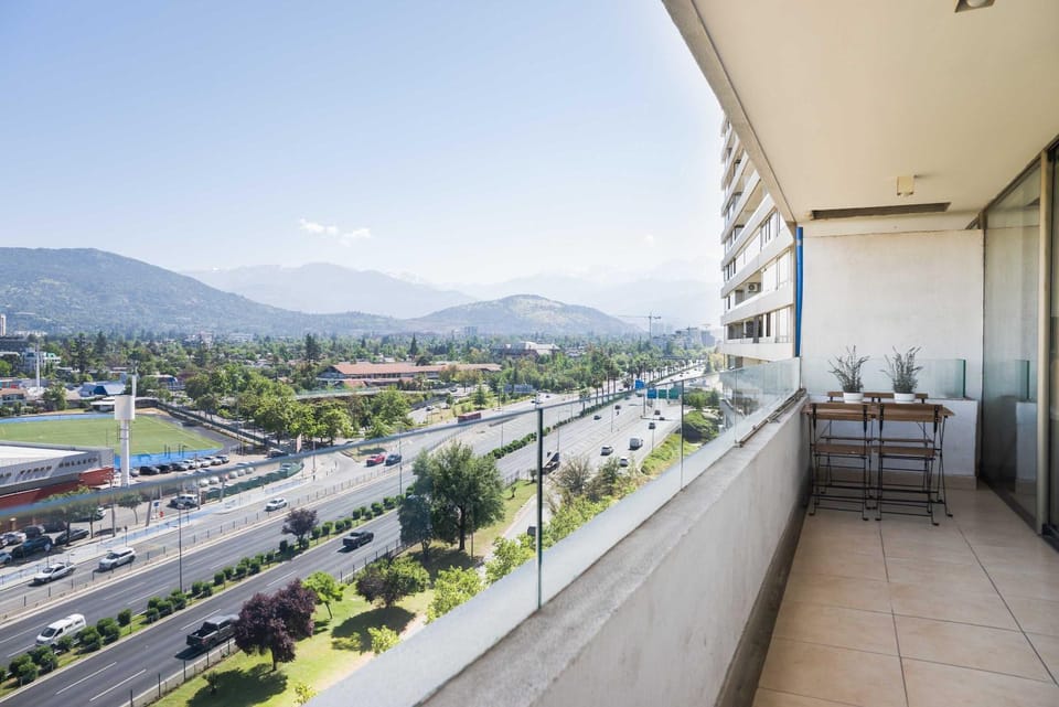 Contemporary 2BR Getaway Pool & Fitness Center Apartment in Las Condes