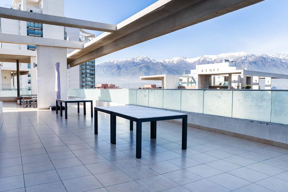 Contemporary 2BR Getaway Pool & Fitness Center Apartment in Las Condes