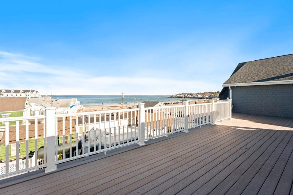 Natural landscape, Balcony/Terrace, Balcony/Terrace, Sea view, Internal: Not applicable to any particular room