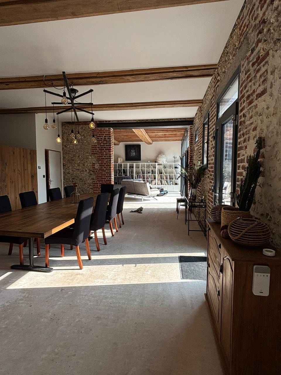 Seating area, Dining area