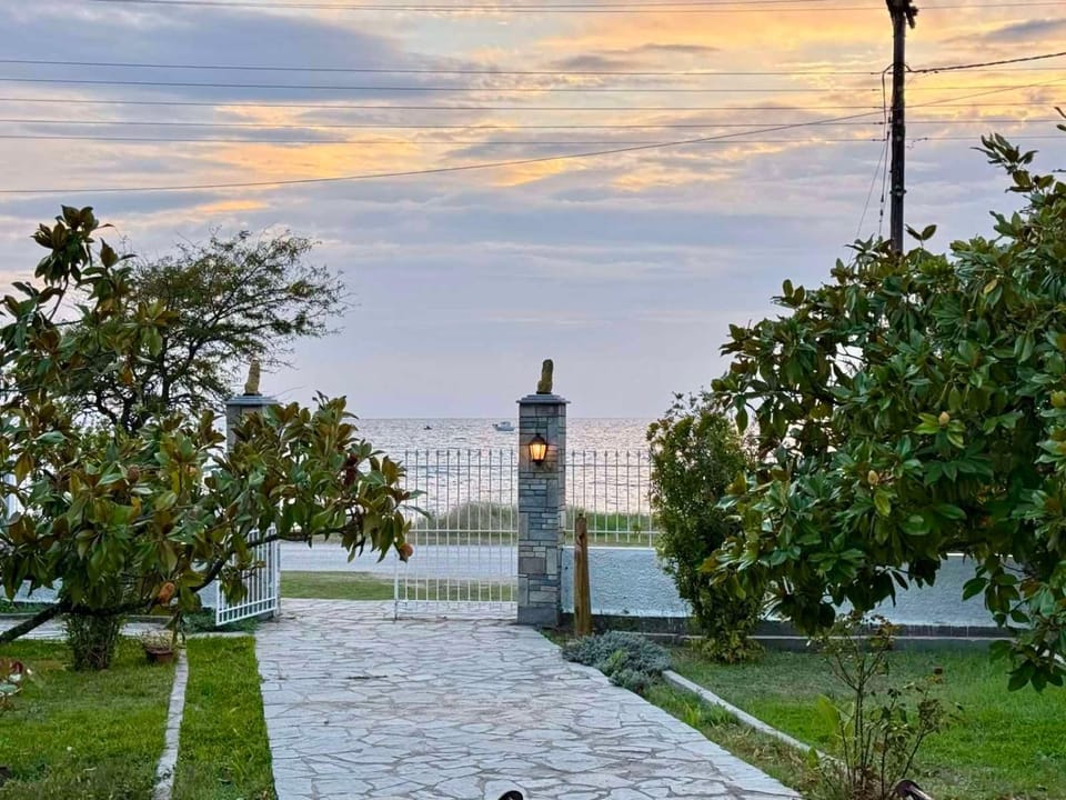 Nearby landmark, Spring, Day, Natural landscape, Garden, Garden, Beach, Beach, Sea view, Sea view, Sunrise, Sunset