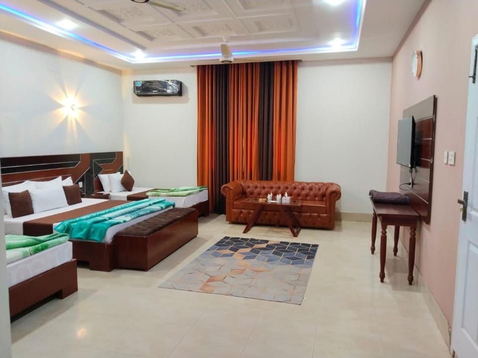 TV and multimedia, Photo of the whole room, air conditioner