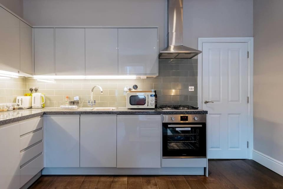 Sandy Bay - Mins To Margate Main Sands Apartment in Margate
