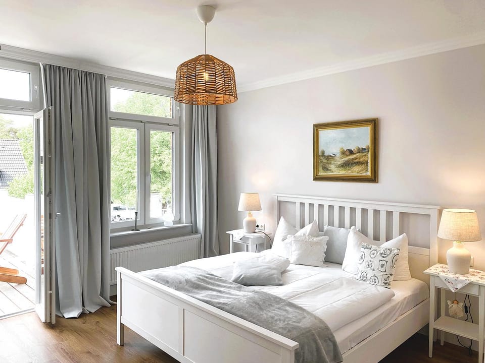 Villa Johanna App 3 - großzügiges Ferienappartement mit Balkon & Weitblick über den Niendorfer Hafen Apartment in Timmendorfer Strand