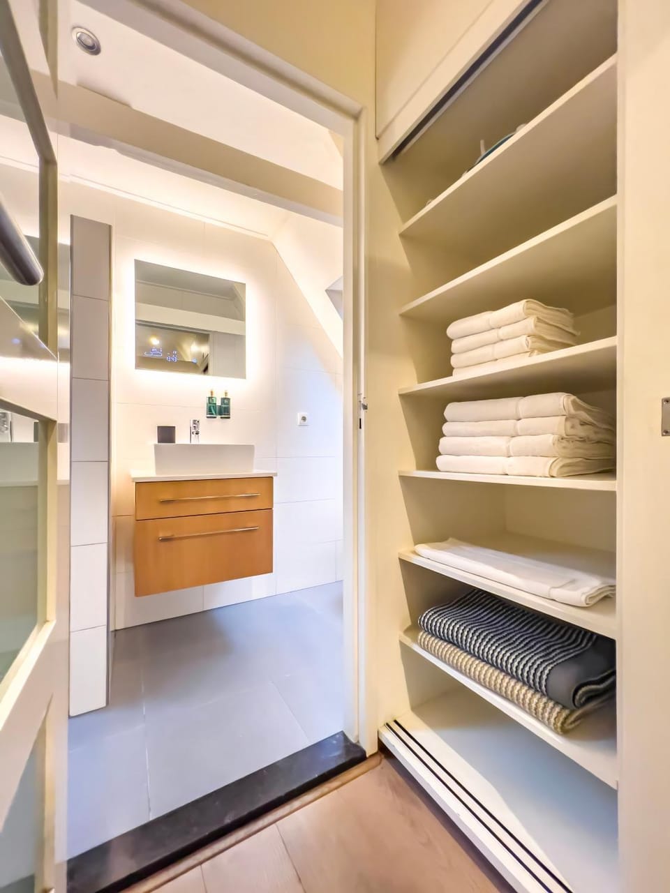 Suite aan de A Apartment in Groningen