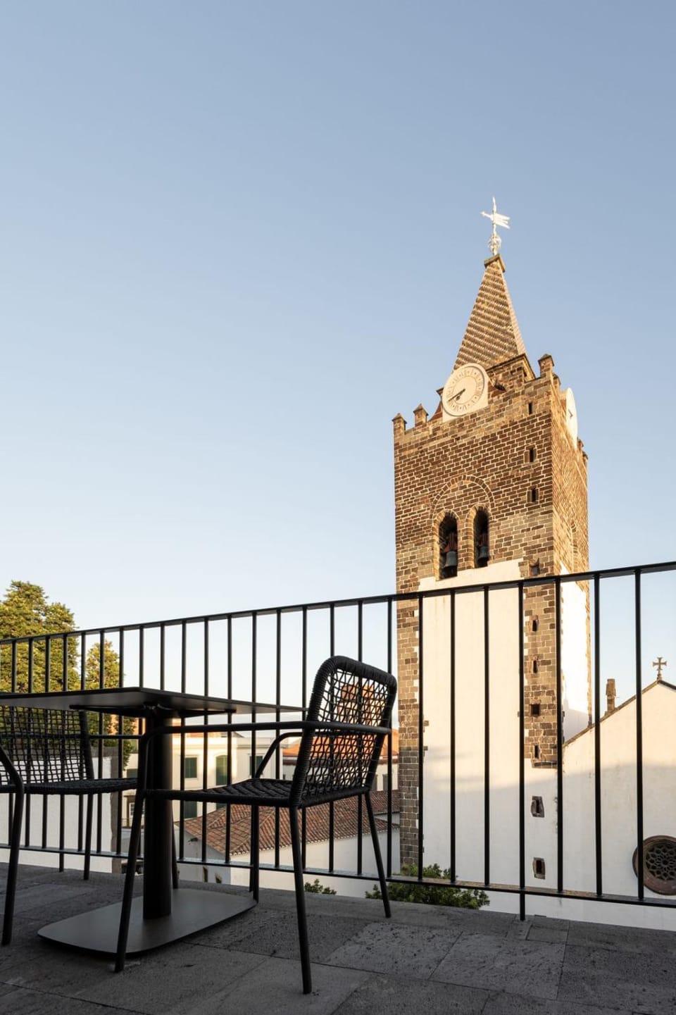 Property building, Day, View (from property/room), Balcony/Terrace, Landmark view
