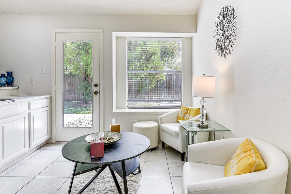 Extended Stay in Sugar Land! Family Home w/ Yard House in Sugar Land