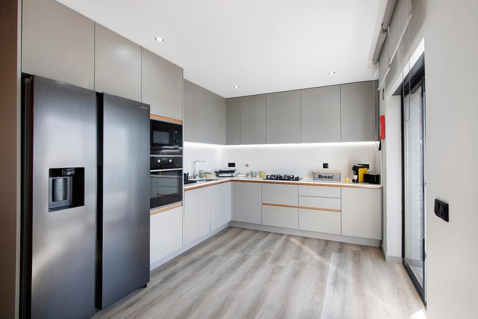 Kitchen or kitchenette, Living room