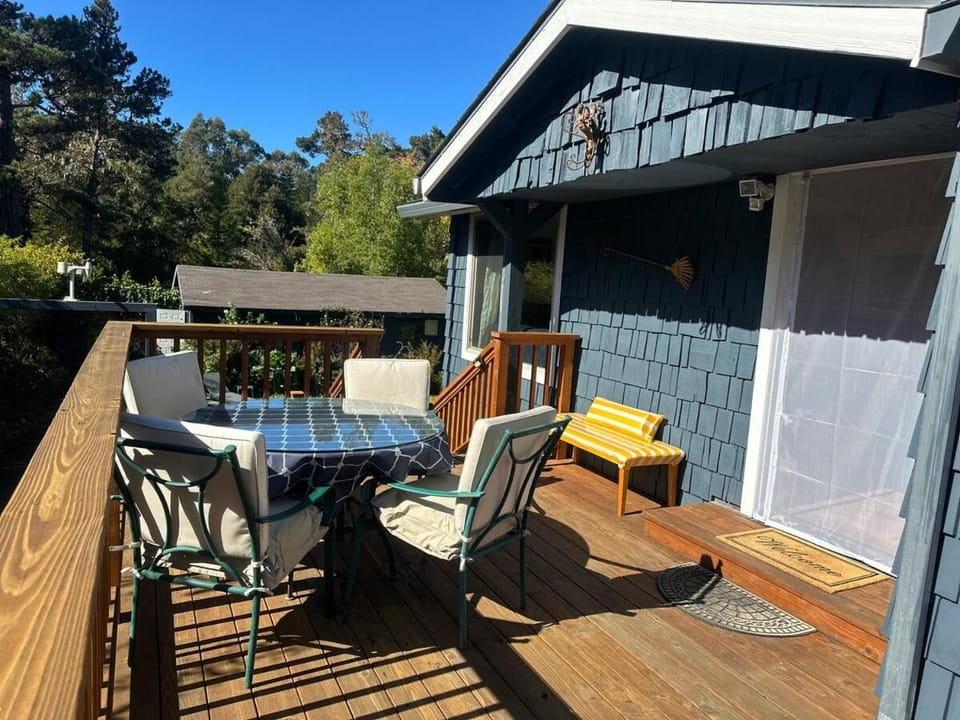 Patio, View (from property/room), Balcony/Terrace, Seating area, Dining area