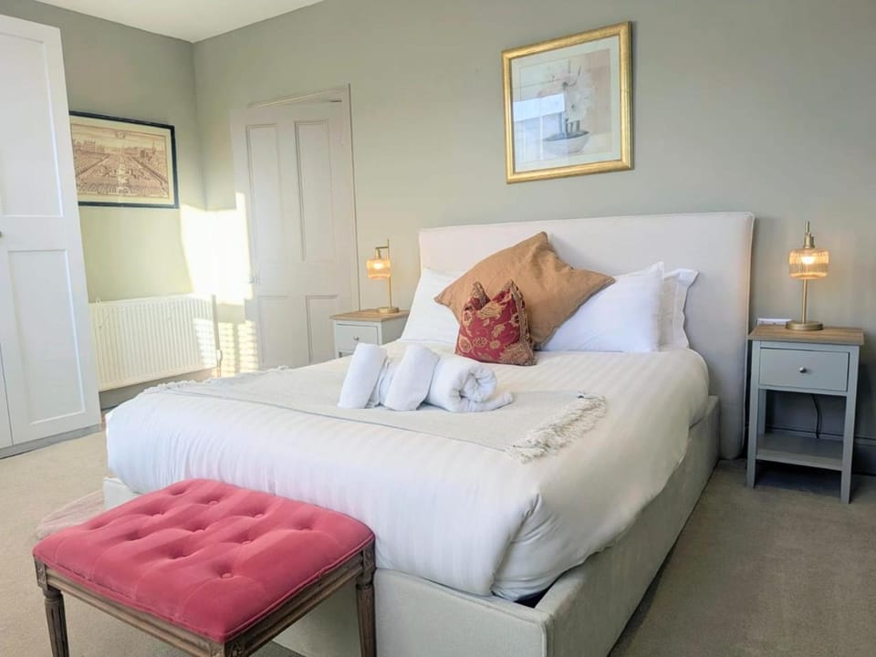 Bed, Bedroom, wardrobe