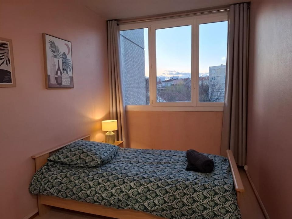 Séjour tout confort, metro 8 station les Juliottes à 7 min, à 20 min de Paris Apartment in Créteil