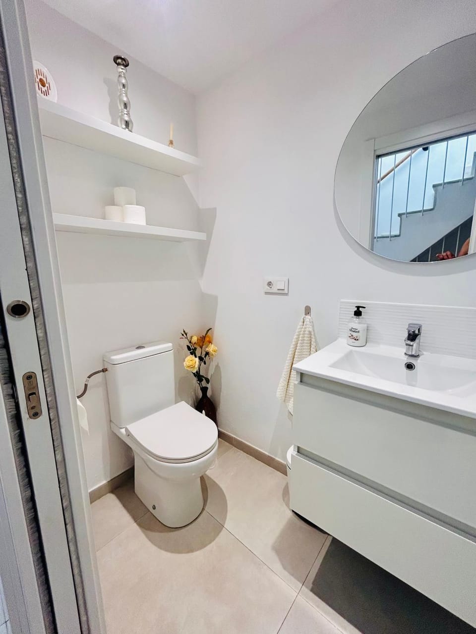 Fabulous 2 bed-townhouse with large rooftop! Apartment in Estepona