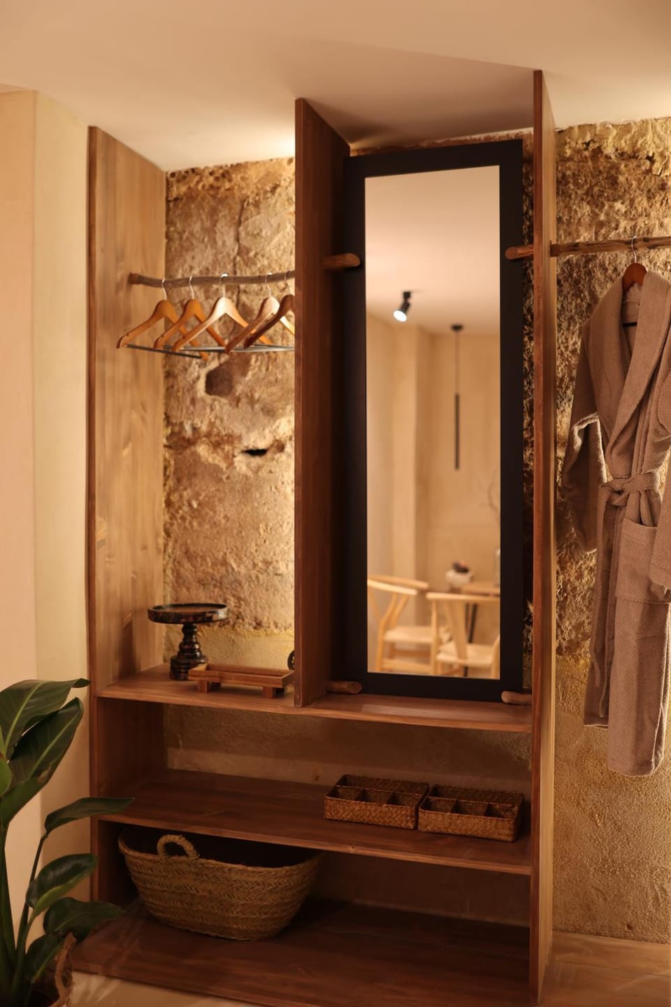 storage, wardrobe