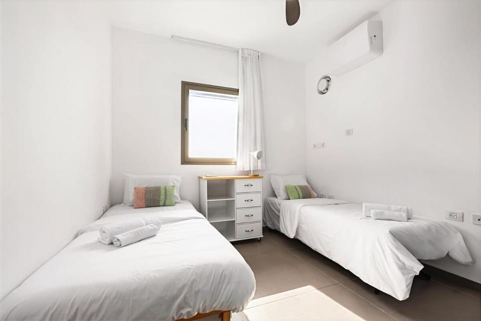 Stunning 4BR Penthouse with Balcony & Sea Views Apartment in Netanya