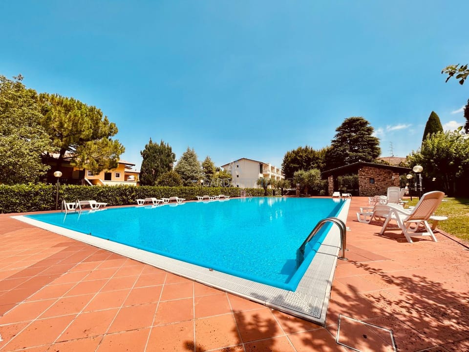 Swimming pool, Swimming pool