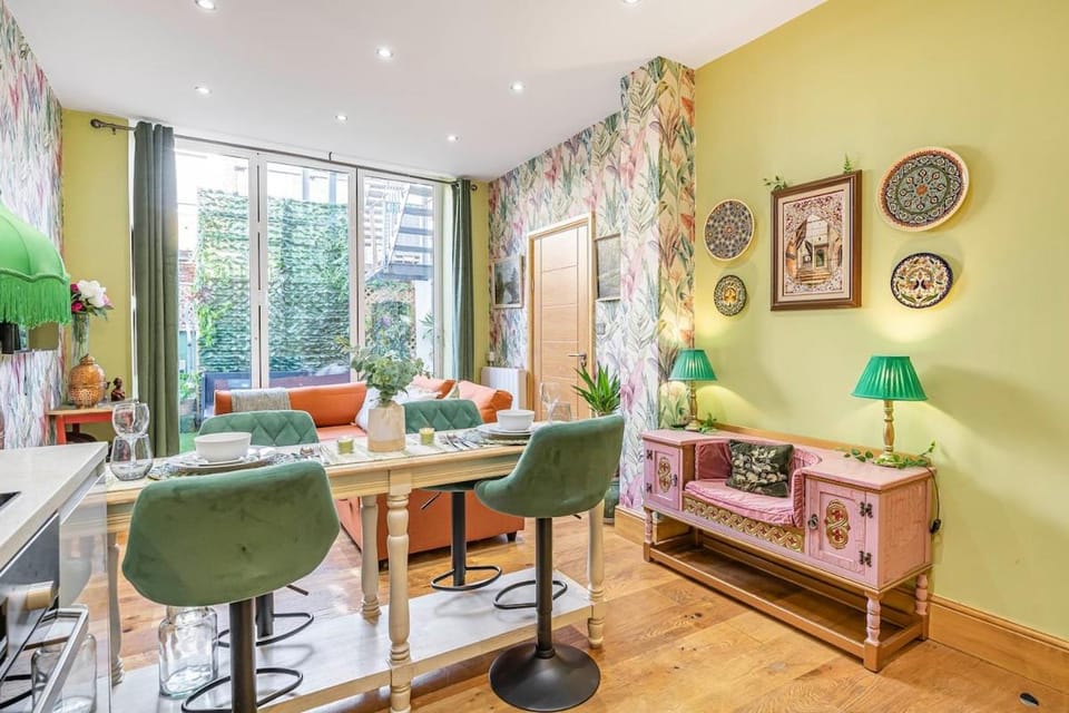 Charming 2 Bed and 3 Bath Apartment in Covent Garden ZONE 1 Apartment in City of Westminster